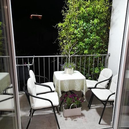 Guest House Djonovic Petrovac na moru Exterior foto