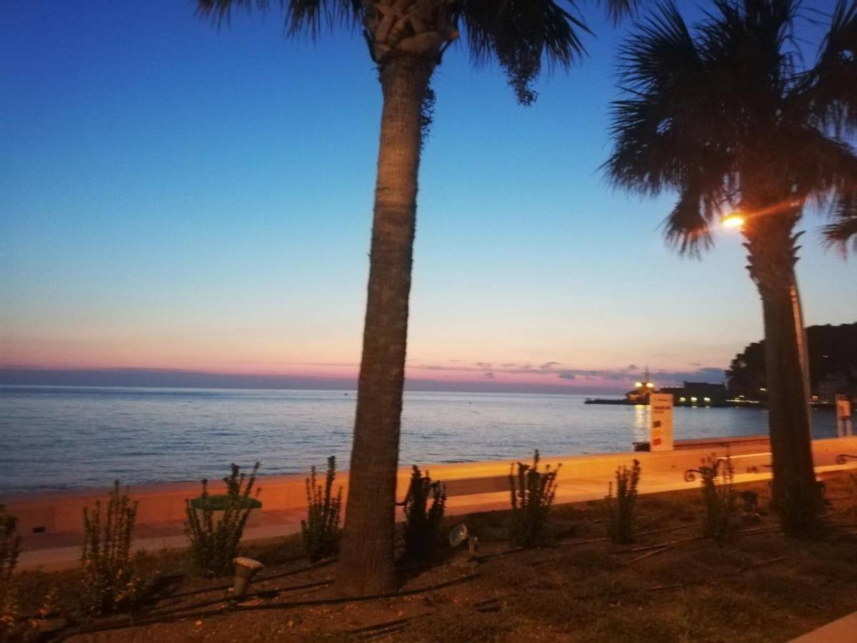 Guest House Djonovic Petrovac na moru Exterior foto