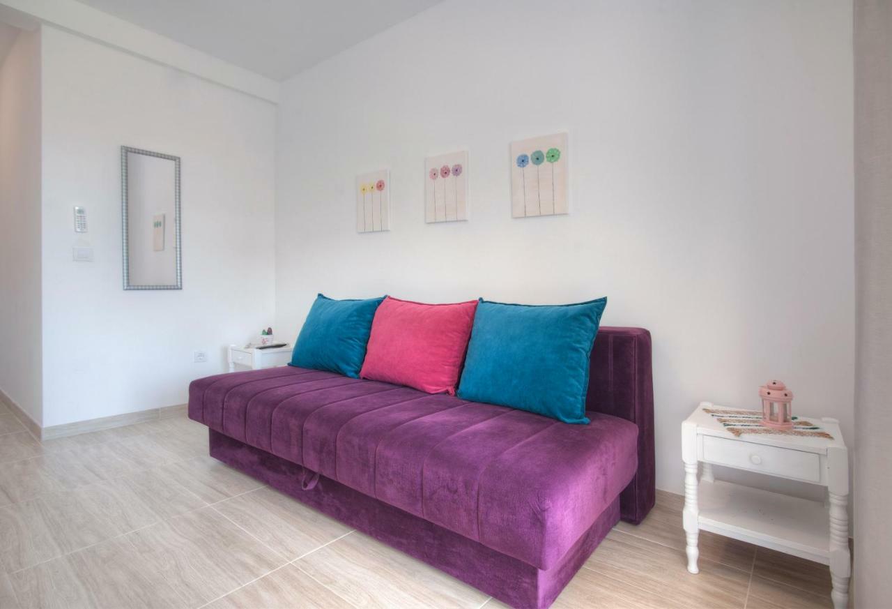 Guest House Djonovic Petrovac na moru Exterior foto