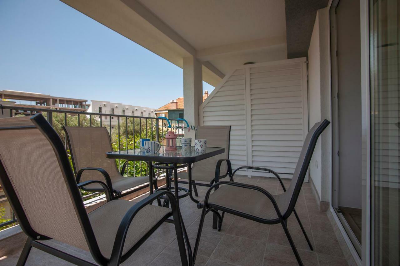 Guest House Djonovic Petrovac na moru Exterior foto