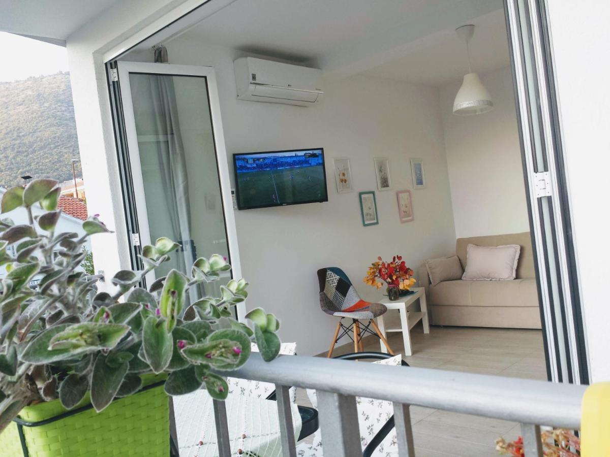 Guest House Djonovic Petrovac na moru Exterior foto