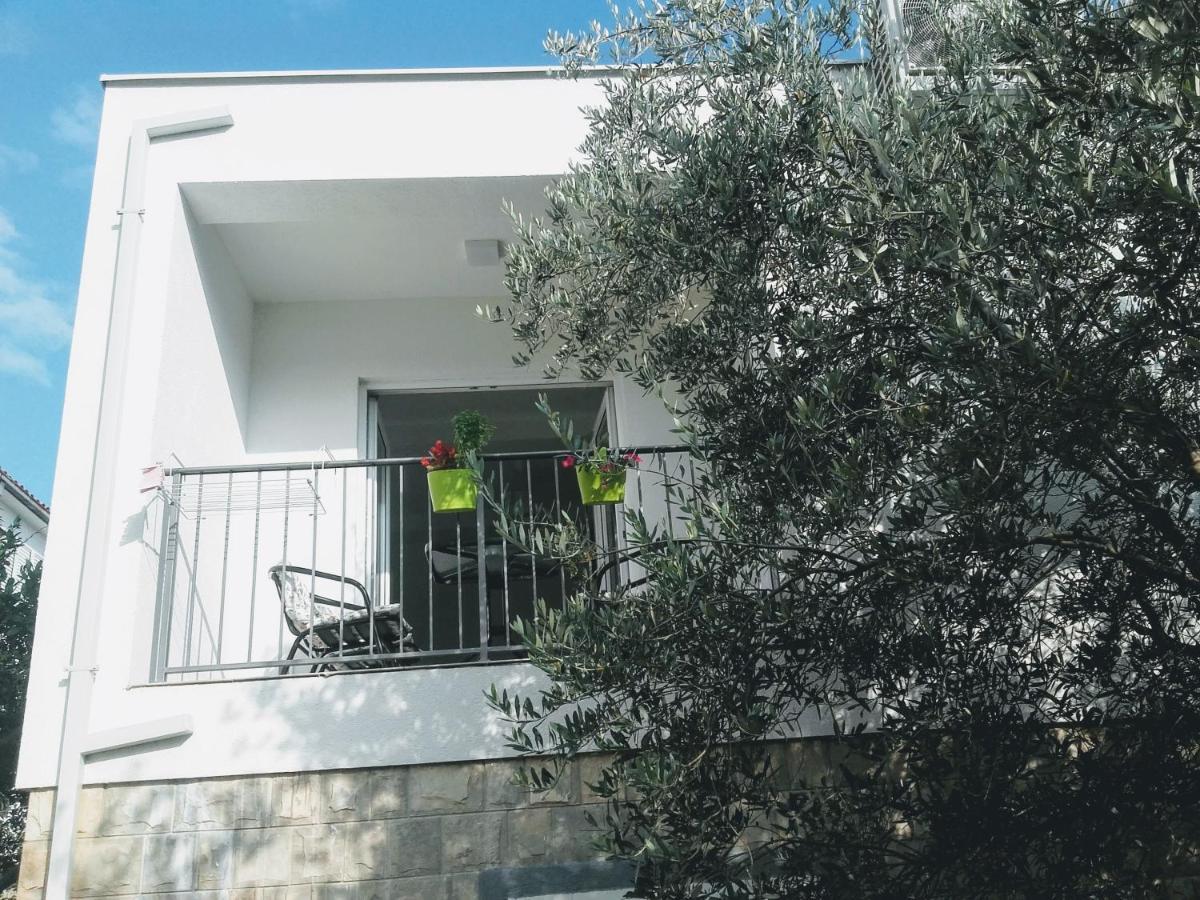 Guest House Djonovic Petrovac na moru Exterior foto