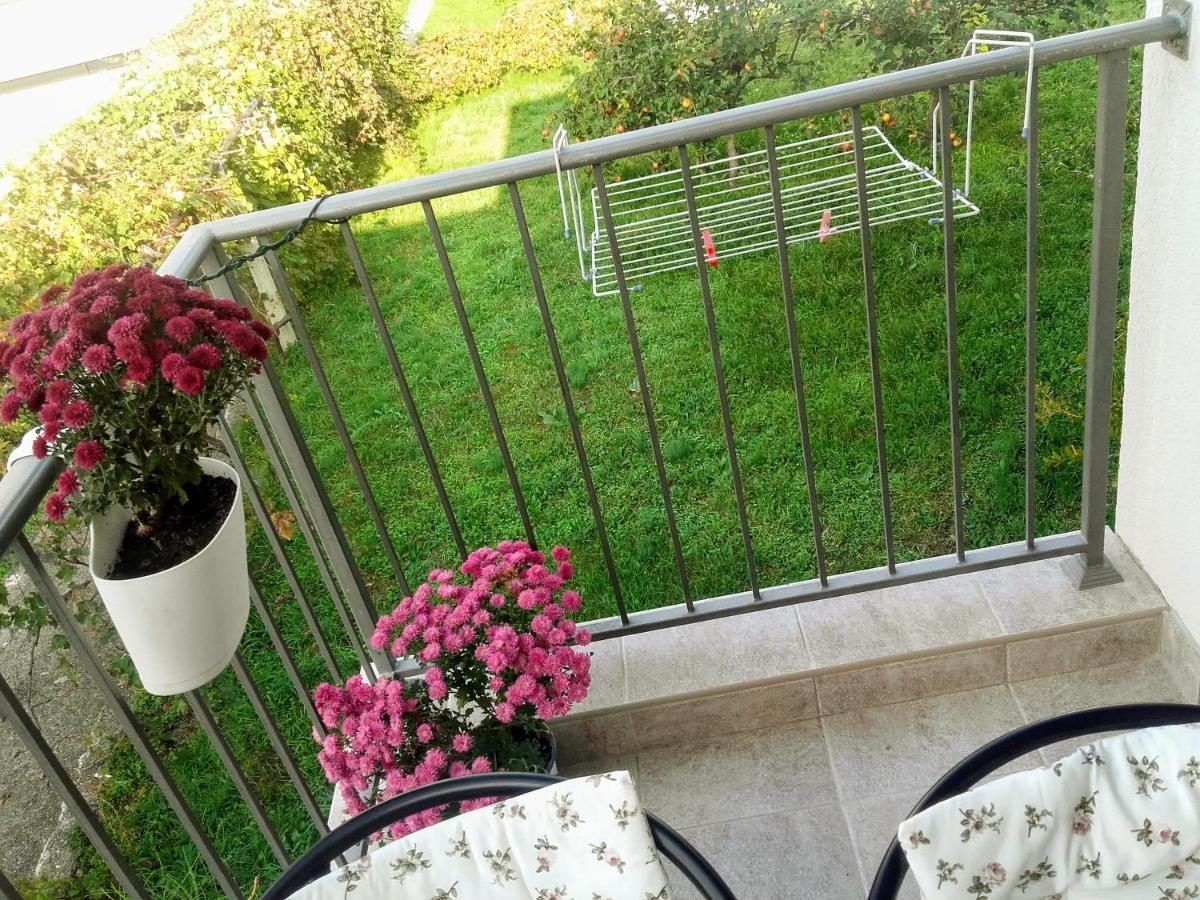 Guest House Djonovic Petrovac na moru Exterior foto